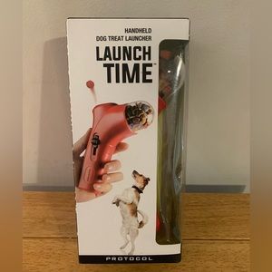 PROTOCOL LAUNCH TIME HANDHELD DOG TREAT LAUNCHER NEW